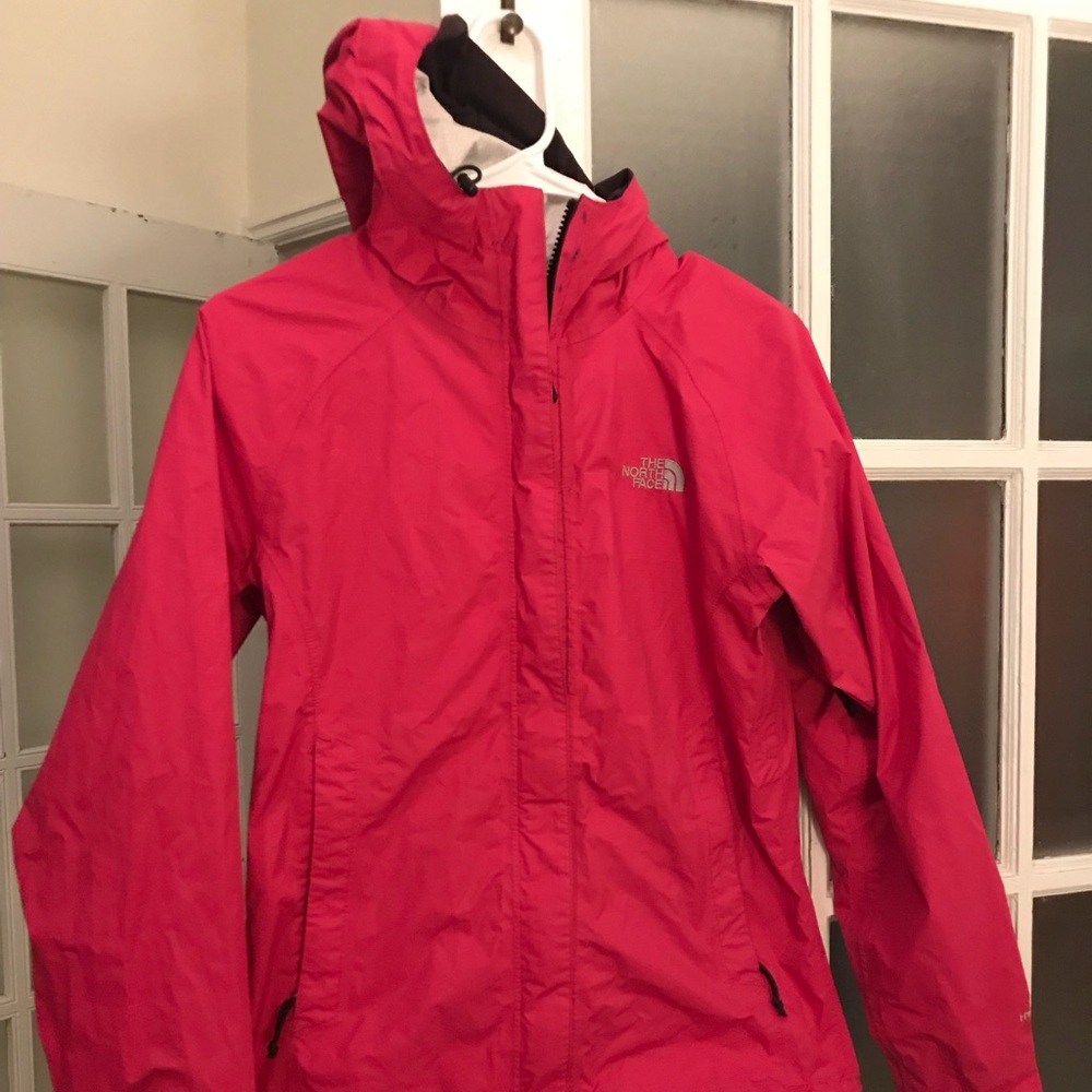 NorthFace Women’s Small Raincoat